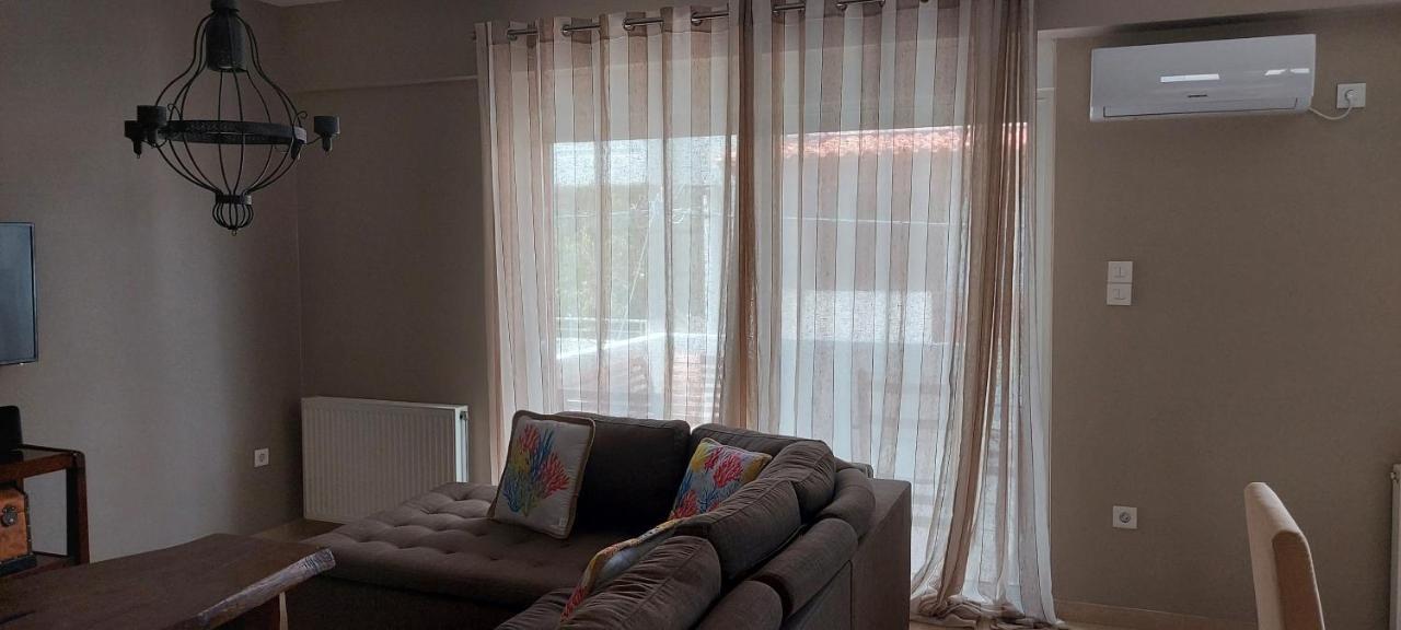 Momenti Felici Apartment Артемида Екстериор снимка