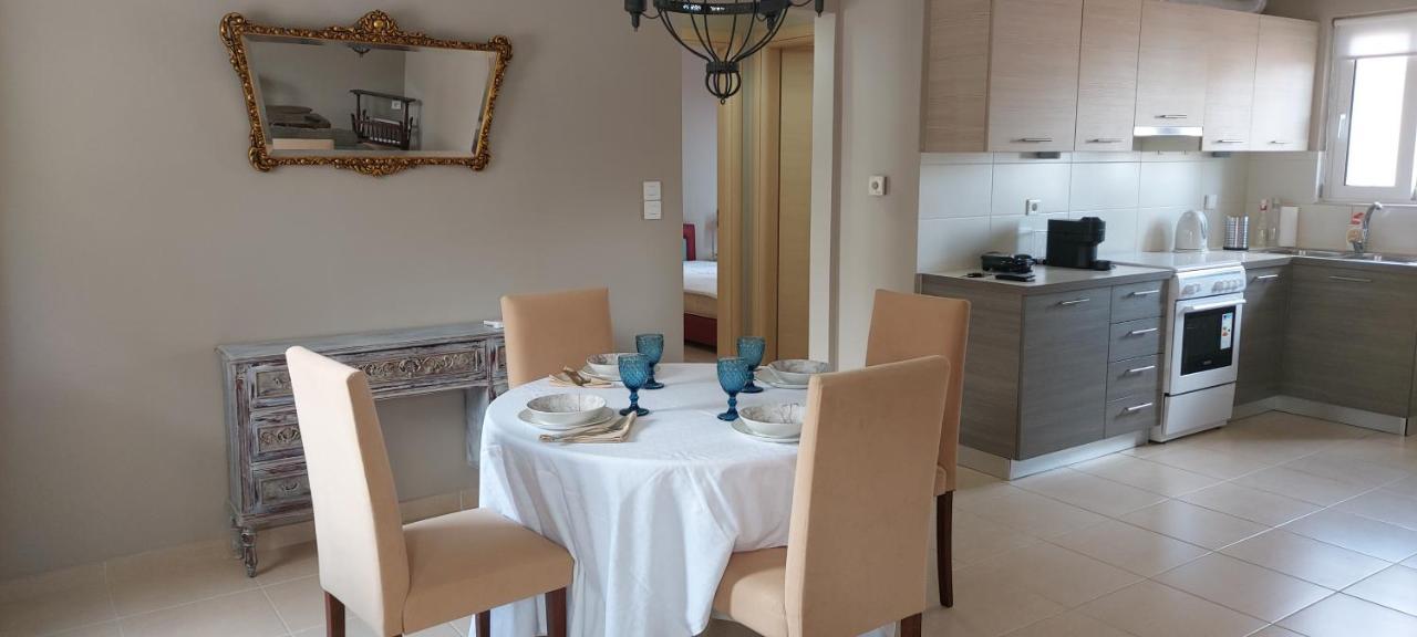 Momenti Felici Apartment Артемида Екстериор снимка
