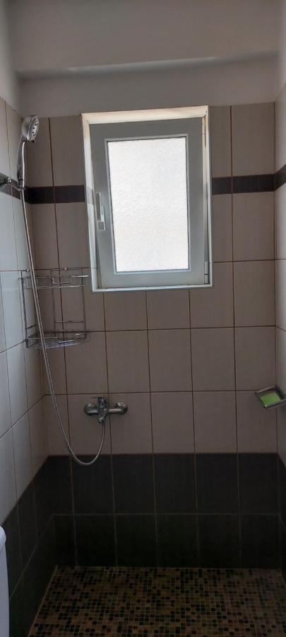 Momenti Felici Apartment Артемида Екстериор снимка