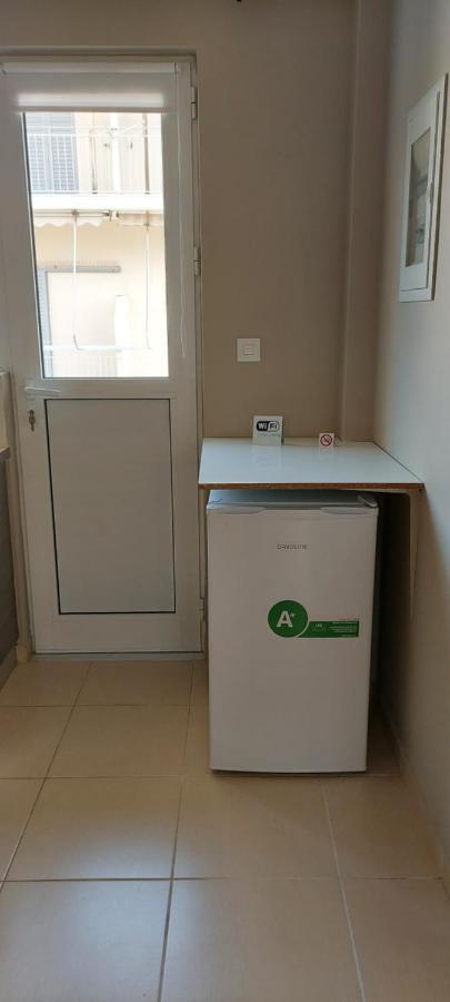 Momenti Felici Apartment Артемида Екстериор снимка