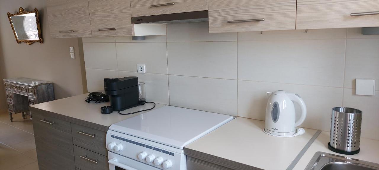 Momenti Felici Apartment Артемида Екстериор снимка